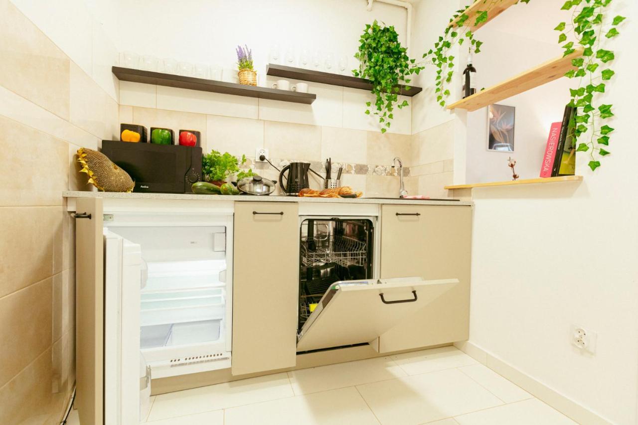 Chmielna - 250M Od Zlotych Tarasow, 350M Od Dworca Centralnego - Wifi - Smart Tv 55 Cali - Better Rental Warsawa Bagian luar foto